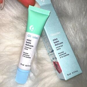 NWT Glossier Mint Balm Dotcom 🍃💄